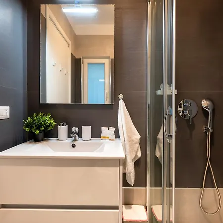 Apartment Relaxing Family 250m From & Free Garage